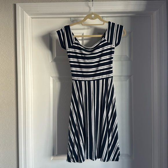 Cap sleeve navy striped dresss - Picture 1 of 4